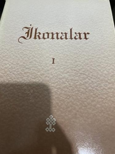 Ayasofya Müzesi'ndeki ikonalar kataloğu.1- 2 cilt