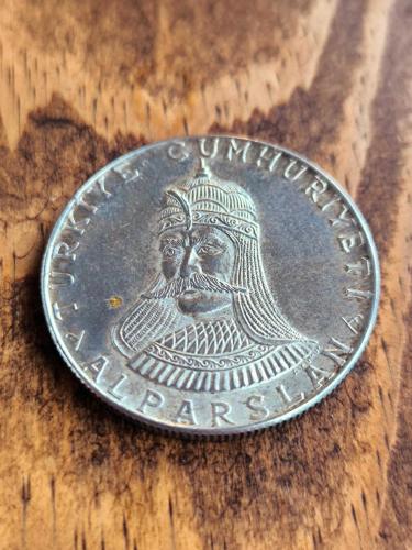 LOT.17 » Malazgirt Zaferinin 500. Yılı Alparslan Hatıra Gümüş 50. Lira