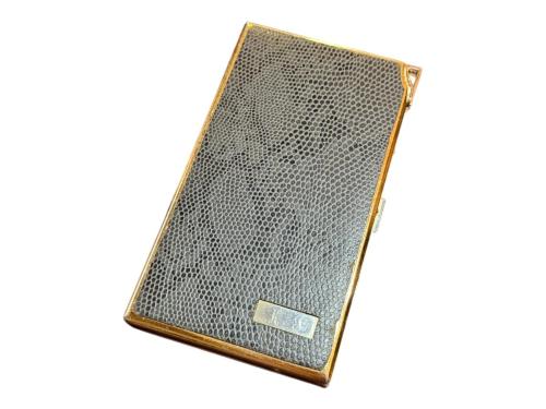 colibri tabakalı çakmak pirinç üzeri yılan derisi kaplamalı çalışır durumda 14 cm 8 cm ölçülerinde