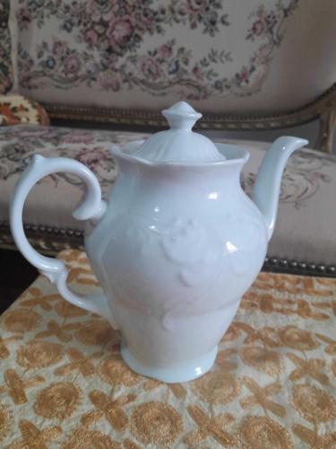 Antika Porselen Çay Potu