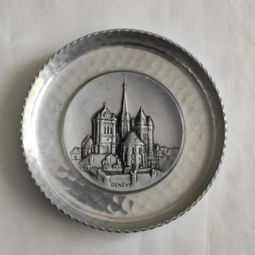 İsviçre menşeli Cenevre ve Katedral Görselli Alüminyum Süs Tabağı