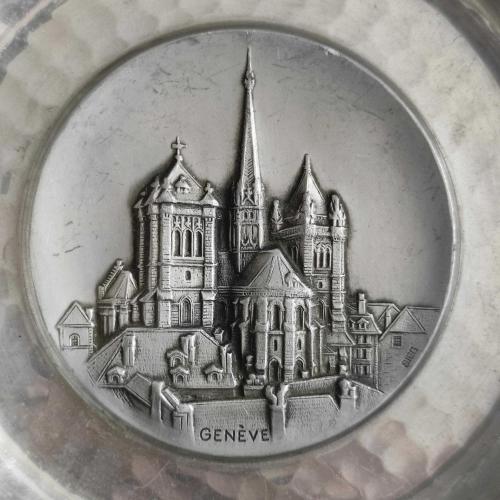 İsviçre menşeli Cenevre ve Katedral Görselli Alüminyum Süs Tabağı