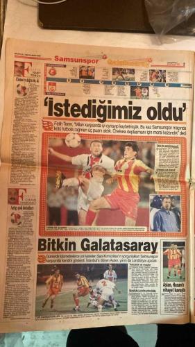 FANATİK SPOR GAZETESİ - TURKISH NEWSPAPER - DOĞUM GÜNÜ HEDİYESİ  - EKSİKSİZ TAM TAKIM GAZETE - 25 EYLÜL 1999 - SAYI:1405 - GALATASARAY - SAMSUNSPOR - HAKAN ŞÜKÜR - HAGİ - MARCIO - SERKAN - K.HAKAN - VURAL - ÜMİT - SUAT - ARİF - AHMET - POPESCU - CAPONE - FATİH TERİM - RIDVAN DİLMEN - JOHNSON - OULARE - MOLDOVAN - BOLİÇ - SERGEN - MOSHOEU - NECİL ÜLGEN - NECATİ BİLGİÇ - ABDULLAH ÇEVRİM - ENGİN VEREL - YUSUF DURSUN - AZİZ YILDIRIM - CEMAL AYDIN - BRIEGEL - NAZMİ AVLUCA - ŞEREF EROĞLU - HAKKI BAŞAR - FATİH BAKAR - HAMZA YERLİKAYA - OSMAN TANBURACI - TEMEL ÖZALAK - COŞKUN ÖZARI - İSMET TONGO - VEDAT DANACI - BU VATAN - GERÇEK SPOR GAZETESİ - FANATIK - HEPİMİZİN - ASLAN 1-0 SAMSUN’U DEVİRDİ - HAGİ KRALLIĞA OYNADI - MARCIO GİRDİ PENALTI YAPTIRDI - KIRAN KIRANA - DİLMEN BEYİN YIKADI - FENER PUSUYA YATTI - GOLCÜLERİM BENİM - GAZİANTEPSPOR CİDDİ RAKİP - HEPİNİZE GÜVENİYORUM - DEREAĞZI ŞENLENDİ - JOHNSON’A KART UYARISI - YEDEKLERE KIRIK NOT - BOLİÇ İÇİN TOP RIDVAN’DA - KARTAL’IN ZOR SINAVI - BEŞ