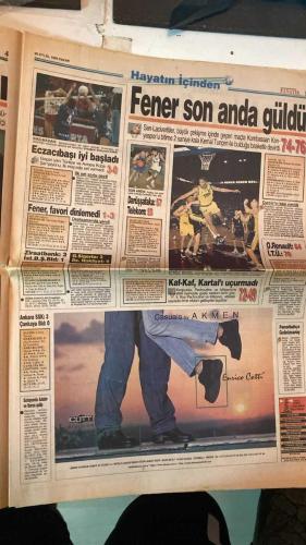 FANATİK SPOR GAZETESİ - TURKISH NEWSPAPER - DOĞUM GÜNÜ HEDİYESİ  - EKSİKSİZ TAM TAKIM GAZETE - 26 EYLÜL 1999 - SAYI:1406 - BEŞİKTAŞ - KOCAELİSPOR - ERTUĞRUL - MÜNCH - İLKER - BRIEGEL - AHMED DURSUN - SERDAR - SHORUNMU - YASİN - SELLAMİ - STINGACIU - ZEKİ - NAZMİ AVLUCa - ŞEREF EROĞLU - HAKKI BAŞAR - HAMZA YERLİKAYA - GÜVEN TANER - TAYLAN UYGUR - DOĞAN BABACAN - YEMEN EKŞİOĞLU - METİN TÜKENMEZ - RAHMAN SAĞIROĞLU - BU VATAN - GERÇEK SPOR GAZETESİ - FANATIK - HEPİMİZİN - KARTAL BÜYÜYÜ BOZDU - KARTALI ERTUĞRUL UÇURDU - SÖKE SÖKE - KARTAL TAM GAZ - BEŞİKTAŞ’A BU YAKIŞIR - HAVAYA GİRDİLER - KOCAELİ’NE DESTEK - AVRUPA ŞAMPİYONU NAZMİ AVLUCa - DURAN TOP BECERİSİ - ELEMTEREFİS - SÜPER SOLAK İŞBAŞINDA - CİM BOM MAÇ FAZLASIYLA LİDER - FENERBAHÇE ALTAY ÖNÜNDE - BEŞİKTAŞ DENİZLİSPOR’U HAVALANDIRDI - BRUNO’DA PROBLEM YOK - BAŞKAN YILDIRIM’DAN SON UYARI - MAZERET İSTEMEM - TARAFTAR BAŞARI İSTİYOR - ZORLU MAÇLAR GALATASARAY ROBOT GİBİ - CHELSEA GALİP - HERTHA BERABERE - BEŞİKTAŞ - KOCAELİSPOR - 1-0 -