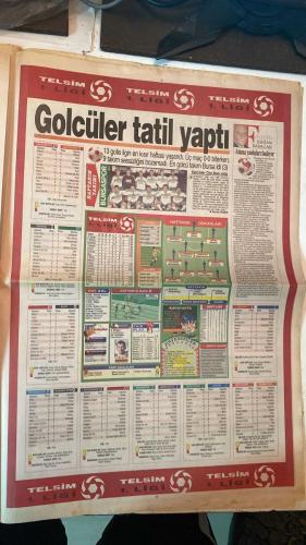 FANATİK SPOR GAZETESİ - TURKISH NEWSPAPER - DOĞUM GÜNÜ HEDİYESİ  - EKSİKSİZ TAM TAKIM GAZETE - 28 EYLÜL 1999 - SAYI:1409 - FENERBAHÇE - GAZİANTEPSPOR - MTK BUDAPEŞTE - OGÜN - PREKO - SAFFET - MURAT YAKIN - RIDVAN DİLMEN - CEMİL TURAN - RÜŞTÜ - SERGEN - DIMAS - BOLİÇ - OULARE - MOLDOVAN - TAYFUN - FARUK - GALATASARAY - CHELSEA - HAGİ - HAKAN ÜNSAL - PETRESCU - POYET - DESCHAMPS - WISE - DESAILLY - TERİM - VIALI - ERICH RIBBECK - SEPP PIONTEK - BU VATAN - GERÇEK SPOR GAZETESİ - FANATIK - HEPİMİZİN - FENERBAHÇE’DE OGÜN ŞOKU - BİR İYİ BİR KÖTÜ - MURAT BİLMECESİ - FENER’E YEŞİL IŞIK - TARAFTARA DAVET - DIMAS’IN SON GÜNLERİ - BİLETTE YİNE FİYASKO - KANARYA’YA ALMAN HAKEM - MTK’Yİ RAHAT ELERİZ - 4 PUAN YİTİRDİK - MOLDOVAN İYİYDİ - PANİĞE KAPILDIK - BOLİÇ: KURBAN GİBİYİM - FENERBAHÇE KOLLARI SIVADI - TAYFUN İÇİN FARK ETMİYOR - FARUK 1,5 AY SONRA İDMANDA - GALATASARAY - CHELSEA (MAÇ ÖNCESİ) - FENERBAHÇE - GAZİANTEPSPOR - 0-0