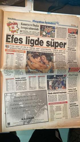FANATİK SPOR GAZETESİ - TURKISH NEWSPAPER - DOĞUM GÜNÜ HEDİYESİ  - EKSİKSİZ TAM TAKIM GAZETE - 28 EYLÜL 1999 - SAYI:1409 - FENERBAHÇE - GAZİANTEPSPOR - MTK BUDAPEŞTE - OGÜN - PREKO - SAFFET - MURAT YAKIN - RIDVAN DİLMEN - CEMİL TURAN - RÜŞTÜ - SERGEN - DIMAS - BOLİÇ - OULARE - MOLDOVAN - TAYFUN - FARUK - GALATASARAY - CHELSEA - HAGİ - HAKAN ÜNSAL - PETRESCU - POYET - DESCHAMPS - WISE - DESAILLY - TERİM - VIALI - ERICH RIBBECK - SEPP PIONTEK - BU VATAN - GERÇEK SPOR GAZETESİ - FANATIK - HEPİMİZİN - FENERBAHÇE’DE OGÜN ŞOKU - BİR İYİ BİR KÖTÜ - MURAT BİLMECESİ - FENER’E YEŞİL IŞIK - TARAFTARA DAVET - DIMAS’IN SON GÜNLERİ - BİLETTE YİNE FİYASKO - KANARYA’YA ALMAN HAKEM - MTK’Yİ RAHAT ELERİZ - 4 PUAN YİTİRDİK - MOLDOVAN İYİYDİ - PANİĞE KAPILDIK - BOLİÇ: KURBAN GİBİYİM - FENERBAHÇE KOLLARI SIVADI - TAYFUN İÇİN FARK ETMİYOR - FARUK 1,5 AY SONRA İDMANDA - GALATASARAY - CHELSEA (MAÇ ÖNCESİ) - FENERBAHÇE - GAZİANTEPSPOR - 0-0