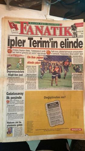 FANATİK SPOR GAZETESİ - TURKISH NEWSPAPER - DOĞUM GÜNÜ HEDİYESİ  - EKSİKSİZ TAM TAKIM GAZETE - 28 EYLÜL 1999 - SAYI:1409 - FENERBAHÇE - GAZİANTEPSPOR - MTK BUDAPEŞTE - OGÜN - PREKO - SAFFET - MURAT YAKIN - RIDVAN DİLMEN - CEMİL TURAN - RÜŞTÜ - SERGEN - DIMAS - BOLİÇ - OULARE - MOLDOVAN - TAYFUN - FARUK - GALATASARAY - CHELSEA - HAGİ - HAKAN ÜNSAL - PETRESCU - POYET - DESCHAMPS - WISE - DESAILLY - TERİM - VIALI - ERICH RIBBECK - SEPP PIONTEK - BU VATAN - GERÇEK SPOR GAZETESİ - FANATIK - HEPİMİZİN - FENERBAHÇE’DE OGÜN ŞOKU - BİR İYİ BİR KÖTÜ - MURAT BİLMECESİ - FENER’E YEŞİL IŞIK - TARAFTARA DAVET - DIMAS’IN SON GÜNLERİ - BİLETTE YİNE FİYASKO - KANARYA’YA ALMAN HAKEM - MTK’Yİ RAHAT ELERİZ - 4 PUAN YİTİRDİK - MOLDOVAN İYİYDİ - PANİĞE KAPILDIK - BOLİÇ: KURBAN GİBİYİM - FENERBAHÇE KOLLARI SIVADI - TAYFUN İÇİN FARK ETMİYOR - FARUK 1,5 AY SONRA İDMANDA - GALATASARAY - CHELSEA (MAÇ ÖNCESİ) - FENERBAHÇE - GAZİANTEPSPOR - 0-0