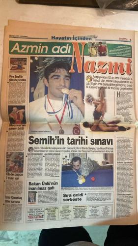 FANATİK SPOR GAZETESİ - TURKISH NEWSPAPER - DOĞUM GÜNÜ HEDİYESİ  - EKSİKSİZ TAM TAKIM GAZETE - 29 EYLÜL 1999 - SAYI:1410 - GALATASARAY - CHELSEA - HERTHA BERLIN - MILAN - TAFFAREL - HAGİ - HAKAN ÜNSAL - ARİF - LEBOEUF - PETRESCU - DESCHAMPS - WISE - DESAILLY - OGÜN - OULARE - PREKO - MOLDOVAN - BOLİÇ - MURAT YAKIN - RIDVAN DİLMEN - RÜŞTÜ - CEMİL TURAN - ALİ YILDIRIM - NECİL ÜLGEN - MEHMET Y. YILMAZ - COŞKUN ÖZARI - İSMET TONGO - OSMAN TANBURACI - OĞUZ DİZER - VEDAT DANACI - YUSUF DURSUN - BU VATAN - GERÇEK SPOR GAZETESİ - FANATIK - HEPİMİZİN - TAFFAREL’İN İHANETİ - YAZIK OLDU - DUAM KABUL OLMADI - TALİHİN BÖYLESİ - KADERİMSE GÜLERİM - GALATASARAY YENİLGİYİ HAKETMEDİ - İNGİLİZLER’İN ÇİRKİN TEZGAHI - MILAN-HERTHA 1-1 - OGÜN’DEN SONRA OULARE DE SAKAT - TAYFUR: KARTAL BRIEGEL’LE GÜZEL - FENER’E İKİNCİ DARBE - BİZE GÜVENİN - ZAFFER BİZİM OLACAK - MR’I ÇEKİLDİ - MORALİ BOZUK - SAKATLIKTAN KURTULAMIYOR - OYNAMASI İMKANSIZ - PREKO’NUN AZ DA OLSA UMUDU VAR - GOLCÜLER HAZIR - ÖZÜR DİLEYEN MURAT