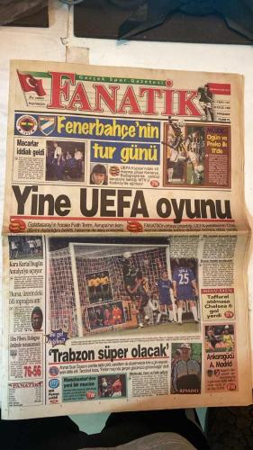 FANATİK SPOR GAZETESİ - TURKISH NEWSPAPER - DOĞUM GÜNÜ HEDİYESİ  - EKSİKSİZ TAM TAKIM GAZETE - 30 EYLÜL 1999 - SAYI:1411 - FENERBAHÇE - MTK BUDAPEŞTE - OGÜN - PREKO - SAFFET - OULARE - MOLDOVAN - BOLİÇ - MURAT YAKIN - RIDVAN DİLMEN - RÜŞTÜ - CEMİL TURAN - ALİ YILDIRIM - GALATASARAY - CHELSEA - HAGİ - HAKAN ŞÜKÜR - HAKAN ÜNSAL - ARİF - TAFFAREL - BRUNO - TERİM - VIALLI - MUSTAFA DENİZLİ - NECİL ÜLGEN - MEHMET Y. YILMAZ - COŞKUN ÖZARI - İSMET TONGO - OSMAN TANBURACI - OĞUZ DİZER - METİN TÜKENMEZ - EROL DEMİRKOL - VEDAT DANACI - YUSUF DURSUN - BU VATAN - GERÇEK SPOR GAZETESİ - FANATIK - HEPİMİZİN - MACARLAR İDDİALI GELDİ - MÜJDE: OGÜN VE PREKO İLK 11’DE - YİNE UEFA OYUNU - AL GİBİ GOLÜMÜZ VERİLMEDİ - BUNUN HESABI SORULACAK - TAFFAREL ATILMASA CHELSEA 6 GOL YERDİ - BURSA ÜZERİNDEKİ ÖLÜ TOPRAĞINI ATTI - EFES PİLSEN BOLOGNA ÖNÜNDE TUTUNAMADI - BU GOL DEĞİL Mİ? - TRABZON SÜPER OLACAK - ANKARAGÜCÜ-ATLETICO MADRID 0-3 - GALATASARAY’A 10 PUAN UZAK DEĞİL - HERTHA DAHA ORGANİZE - GERİYE GİDİŞ YOK