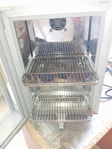 Red bull mini buzdolabı.CALİSMİYİYOR.. BU ŞEKİLDE TARAFIMA GELDİ. SORUN NEDİR BİLGİM YOK