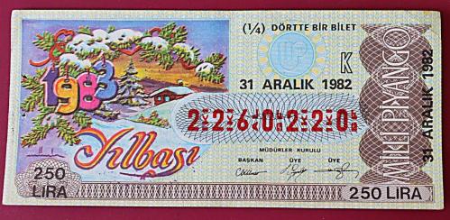 MİLLİ PİYANGO31 ARALIK 1982 YILBAŞI ÇEKİLİŞİ (ÇEYREK  BİLET ) (K) NOT ZIMBA DELİĞİ VAR
