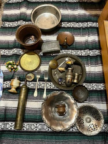 Osmanlı dönemi bakır motifli mutfak gereçleri ve dekoratif biblolar