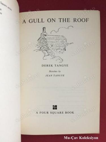 A Gull On The Roof - Derek Tangye - Four Square Book - İngilizce Kitap
