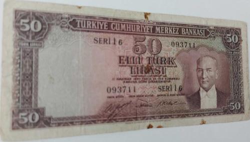 5.EMİSYON 2.TERTİP 50 TÜRK LİRASI SERİ İ6 093711 SERİ NUMARALI KAĞIT PARA EN NADİRİ NATÜREL KONDİSYONUNDAKİ KATALOK DEĞERİ;500 DOLAR ÇOK NADİR