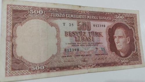 5.EMİSYON 3.TERTİP 500 TÜRK LİRASI KAĞIT PARA T25 012398 SERİ NUMARALI NATÜREL ÇOK ÇOK TEMİZ ÇOK NADİRDİR