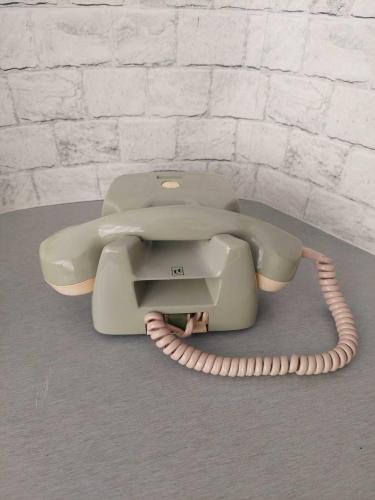 Nadir Metal Tabanlı 1960'lar Siemens FeTAp Çevirmeli Telefon - Orijinal 