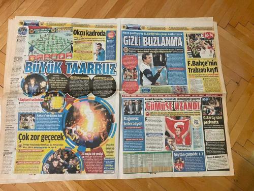 FOTOMAÇ GAZETESİ - 7 MART 2011 - BURUN FARKIYLA - HEDİYE ETTİK - 10 KİŞİNİN SIRRI - İNANMAZ SAVAŞÇI - GÜNEŞ'E BÜYÜK AYIP - YAKIN MARKAJ - BÜYÜK TAARRUZ - GİZLİ BUZLANMA - GÜMÜŞE UZANDI - YAREN-İ FERHAT - ADU UÇURDU - GÖZTEPE TAYFUNU - LÜLEBURGAZ EMİN ADIMLARLA - TİMSAH TAKILDI - ERKEKÇE GELDİK - HEMEN BIRAKSIN - ŞENOL GÜNEŞ - CEYHUN GÜLSELAM - SCHUSTER - BURAK YILMAZ - RÜŞTÜ REÇBER - SİVOK - METİN KEÇELİ - SADRİ ŞENER - TOLGA ÖZKALFA - ÜNAL KARAMAN - NECMİ PEREKLİ - PASCAL NOUMA - NECHP UYSAL - SİMAO - İSMAİL KÖYBAŞI - PİOTR BROZEK - JAJA - GUSTAVO COLMAN - ONUR KIVRAK - ENGİN BAYTAR - UMUT BULUT - GİRAY KAÇAR - TOLGA ZENGİN - ALMEIDA - MARKUS MERK - TURGAY DEMİR - HAKAN KULAÇOĞLU - MUSTAFA ÇULCU - ADNAN AYBABA - CENGİZ TOKGÖZ - OLCAY ÇAKIR - FUAT YAMAN - ŞİRİN BERBER - AHMET ÇALIK - ZEKİ UZUNDURUKAN - İBRAHİM TORAMAN - HAKAN DİLEK - PABLO BALLA - ÜMİT KARAN - İHSAN SARICOBAN - HAGİ - ADNAN POLAT - AYHAN AKBIN - TUĞAY KERİMOĞLU - ADNAN SEZGİN - ERTUĞRUL SAĞLAM - AYKUT KOCAMAN - ALEX