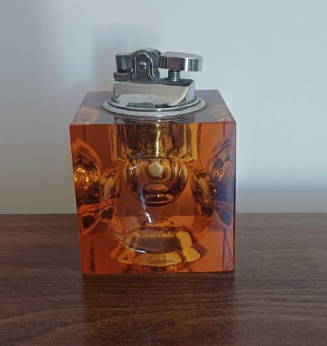 Masa Çakmağı Geometrik Küp Form   Bal Rengi (Amber)   Vintage Koleksiyon Parçası