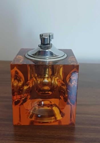 Masa Çakmağı Geometrik Küp Form   Bal Rengi (Amber)   Vintage Koleksiyon Parçası
