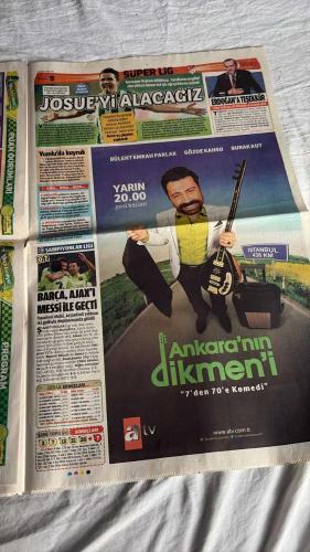 FOTOMAÇ -FUTBOL GAZETESİ -TURKISH NEWSPAPER - DOĞUM GÜNÜ HEDİYESİ  - TAM TAKIM EKSİKSİZ GAZETE - 6 KASIM   - 2014 -KANARYA'NIN GOLCÜLERİ EMENİKE İLE SOW'DAN İDDİALI SÖZLER: 25 GOLÜ GEÇERİZ - TAKIMDA ÖRNEK BİR DAYANIŞMA, ARKADAŞLIK VAR - GERRARD: KUYT'IN KIYMETİ BİLİNMEDİ - EMENİKE, SOW'U KIZDIRI - SAHADA DA ŞOVA BAŞLASAN ARTIK - EMRE, BİLİC İLE YAŞADIĞI 'KÜFÜR POLEMİĞİNE' CEVAP VERDİ - 'KİMSİN DURDURURSAN' DERİM - MİZE YE YETİŞEMEM - KÜFÜR OLMADIĞINI O DA BİLİYOR - TÜRK GECESİ - FENER GALİP, ASLAN KAYIP - KANARYA İTALYA ŞAMPİYONUNU DEVİRDİ: 3-2 - YILDIRIM İFADE VERDİ - VAN PERSIE YAKIŞIR! - AYTÖRE: AZİZ YILDIRIM İNSANIN YÜZÜNE KONUŞUR - AĞRILARLA OYNUYORUM - GÖKHAN AYRI ÇALIŞTI - POTADA RAKİP BARÇA - BEYAZ KARANFİL - FIRTINA'YA DEPLASMAN CENNET - HALİLHODZIC: TUR İÇİN YENMELİYİZ - EN KRİTİK SINAVIMIZ - CONSTANT & CARDOZO YEDEKTİ - TERCÜMAN SAYGISIZLIĞI -FOLLY AYTTE - DIMITROV - BEZERRA - MEHMET ÇAKIR - MULENGA - KENAN - TISDELL - SEZER BADUR - HAKAN EROL - ABDÜLKADİR - SEZER -